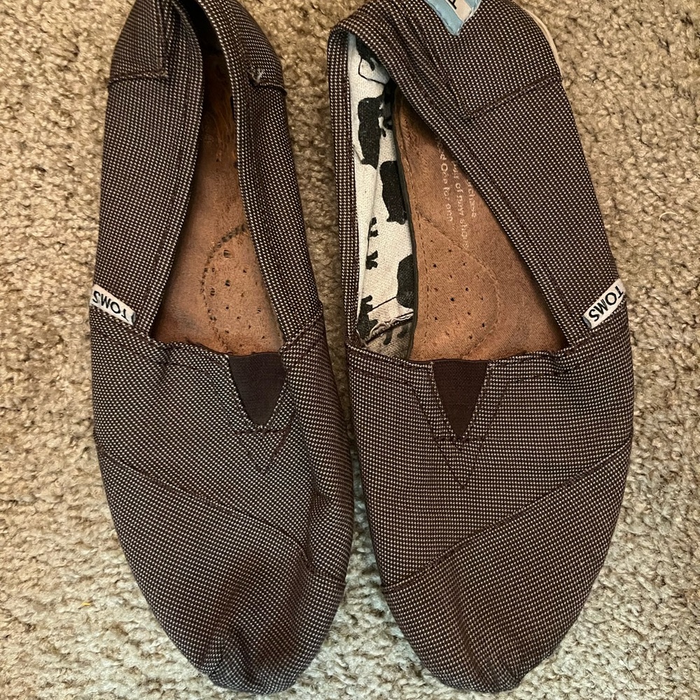 Tom’s casual shoes